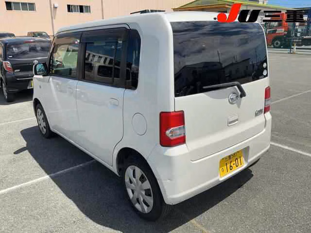 DAIHATSU MOVE CONTE
