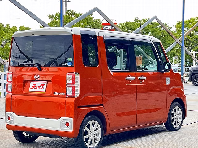 DAIHATSU WAKE