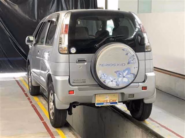 DAIHATSU TERIOS KID