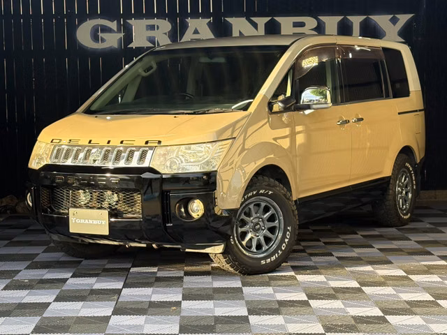 MITSUBISHI DELICA D:5