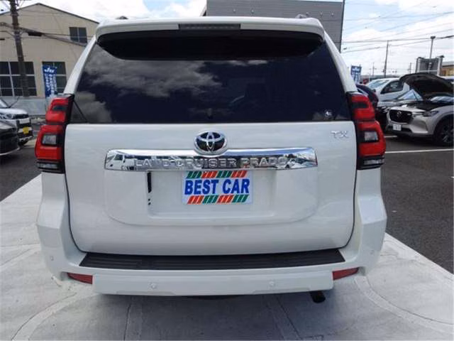 TOYOTA LAND CRUISER PRADO