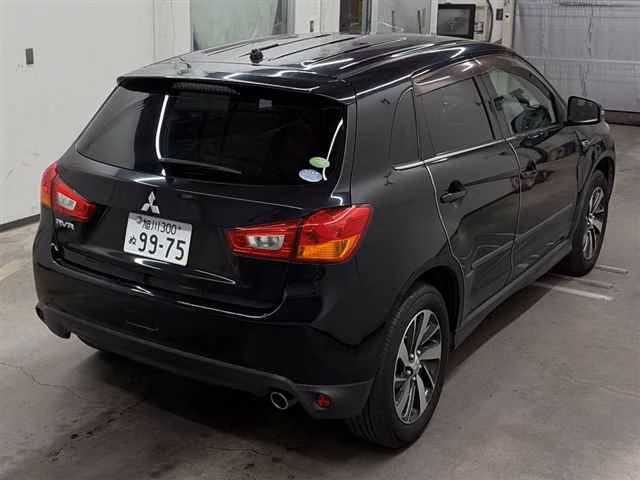 MITSUBISHI RVR