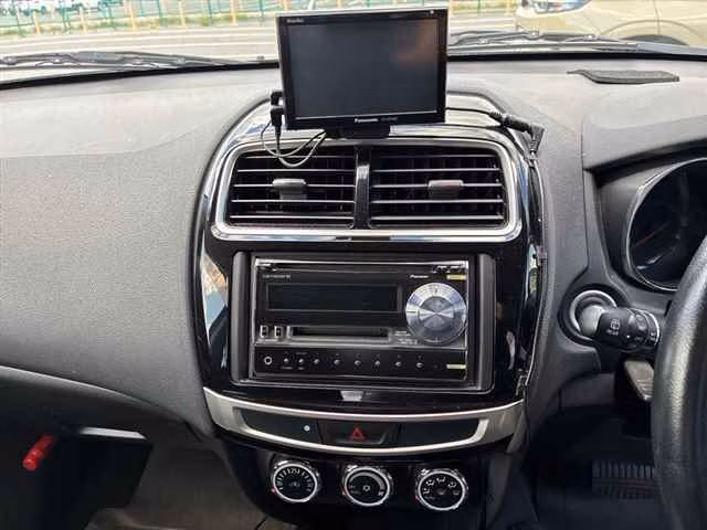 MITSUBISHI RVR