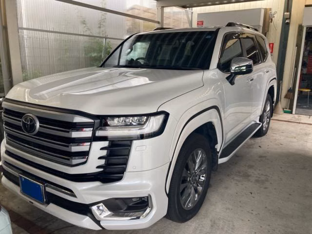 TOYOTA LAND CRUISER