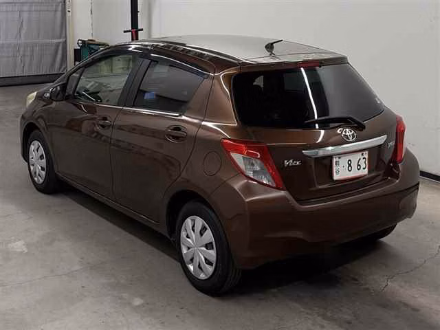 TOYOTA VITZ