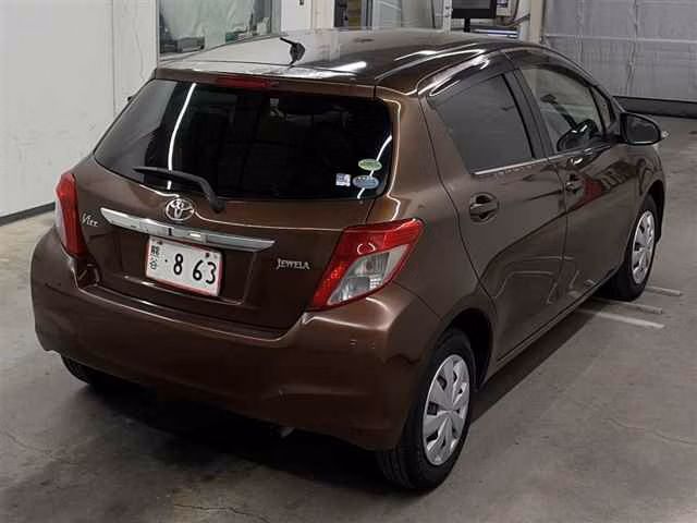TOYOTA VITZ