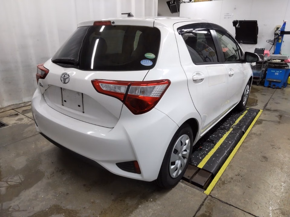 TOYOTA VITZ