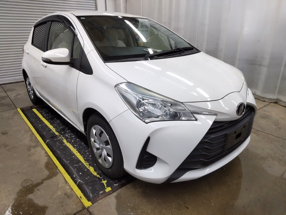 TOYOTA VITZ