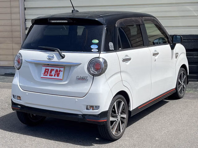 DAIHATSU CAST