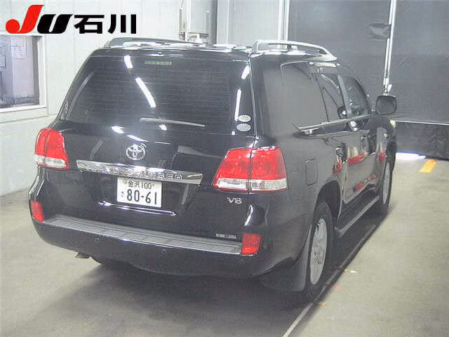 TOYOTA LAND CRUISER