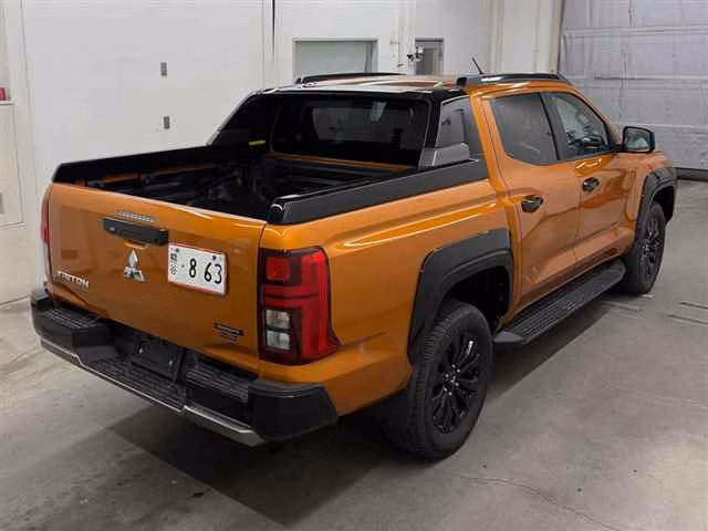 MITSUBISHI TRITON