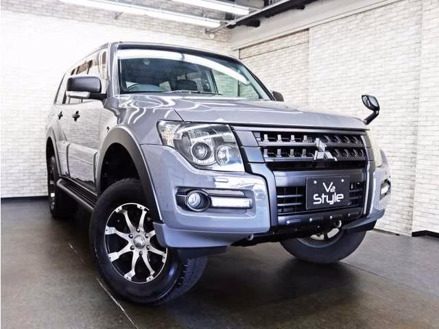 MITSUBISHI PAJERO