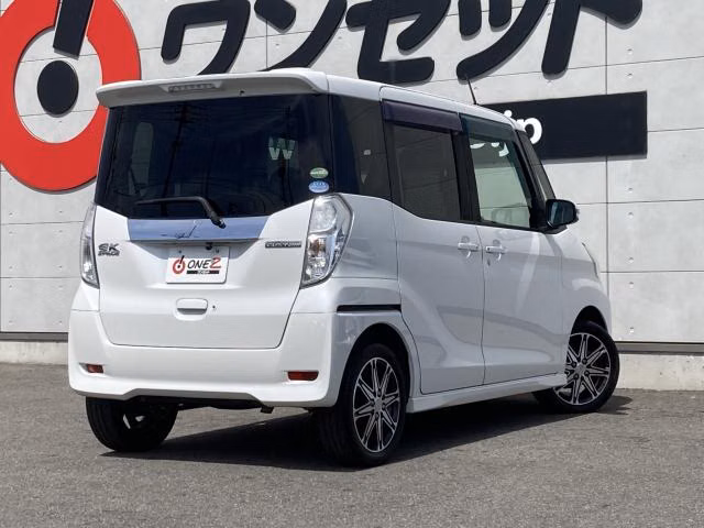 MITSUBISHI EK SPACE