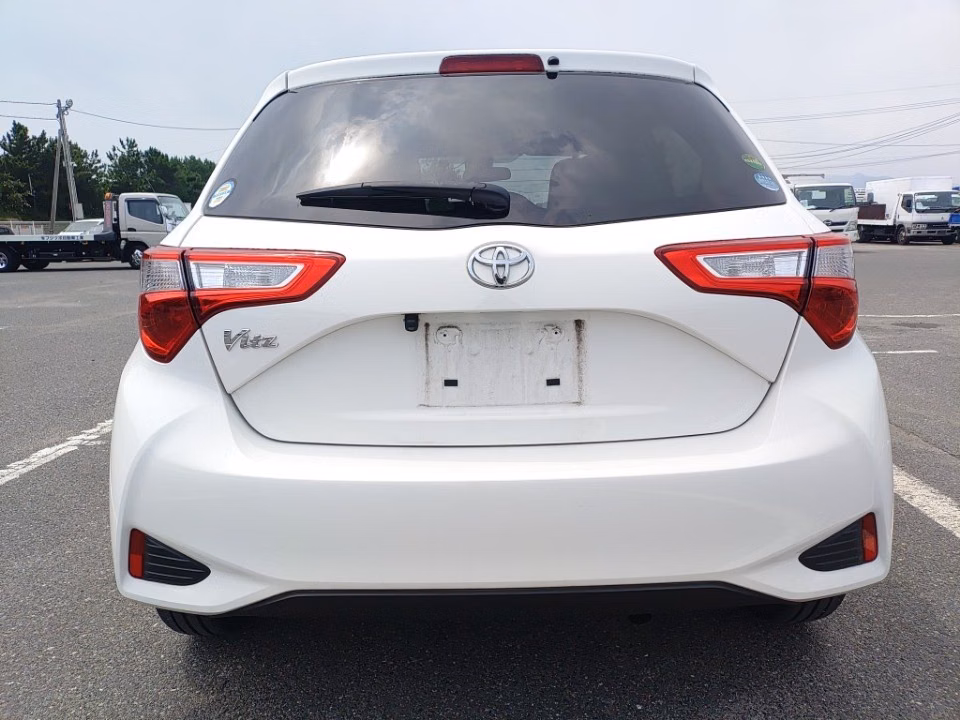 TOYOTA VITZ