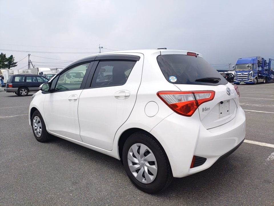TOYOTA VITZ