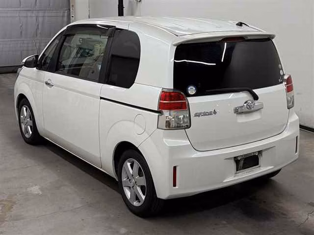 TOYOTA SPADE
