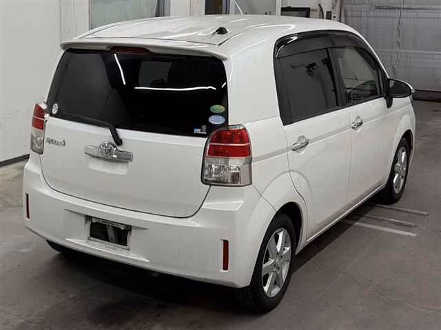 TOYOTA SPADE