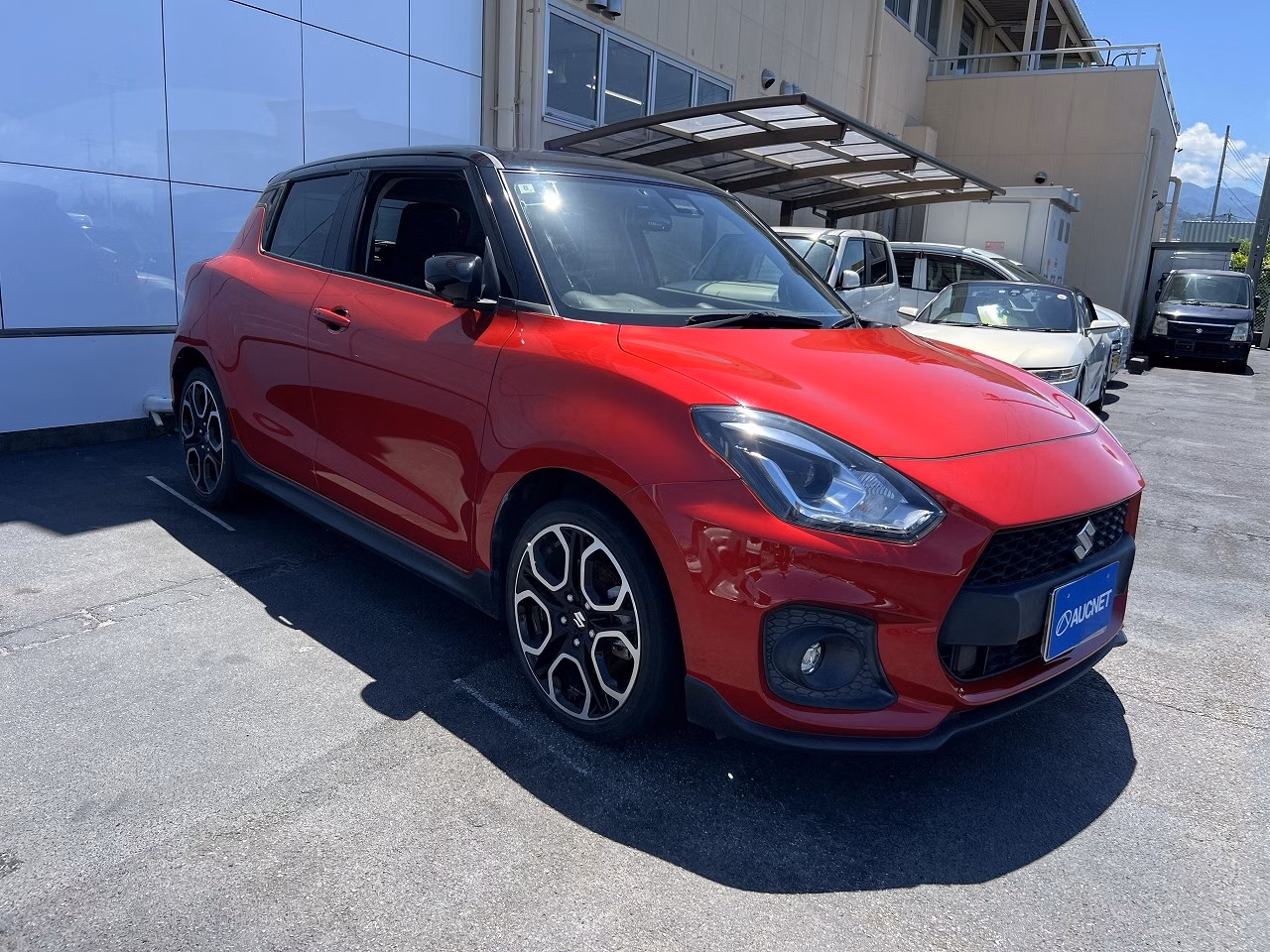 SUZUKI SWIFT