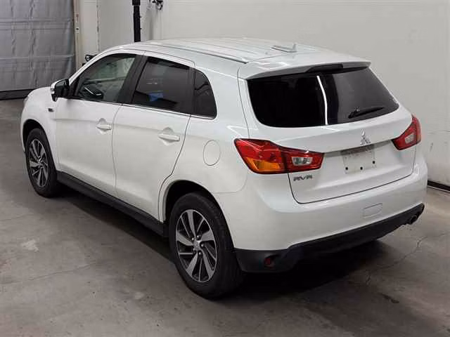 MITSUBISHI RVR