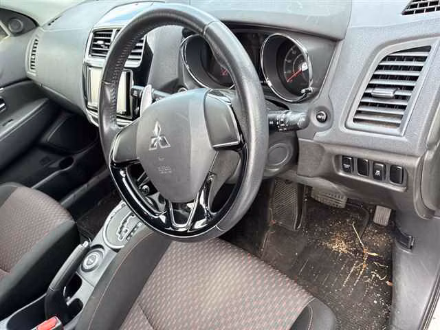 MITSUBISHI RVR