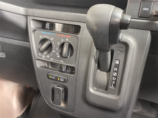 TOYOTA PIXIS VAN
