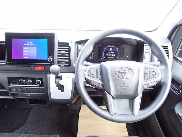 TOYOTA HIACE