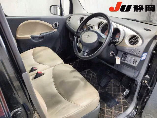 DAIHATSU MOVE LATTE