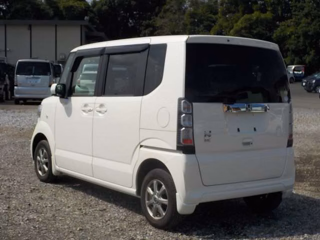 HONDA N-BOX