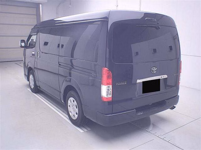 TOYOTA REGIUS ACE