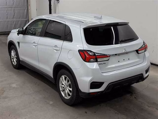 MITSUBISHI RVR