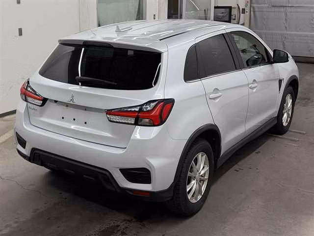 MITSUBISHI RVR