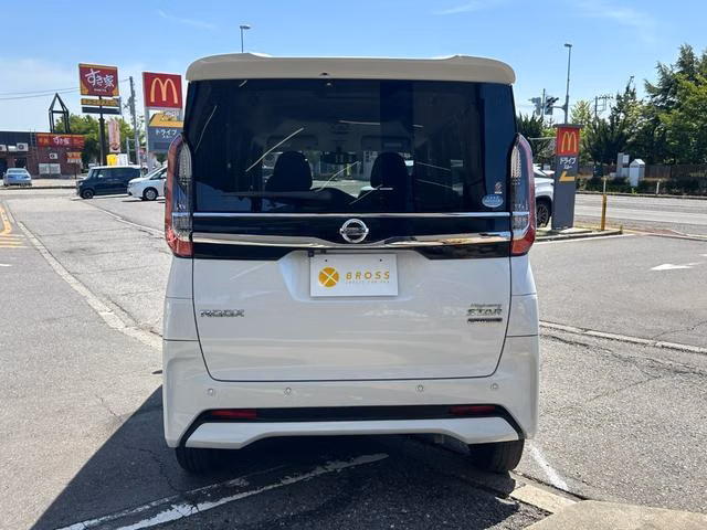 NISSAN ROOX