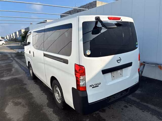 NISSAN NV350 CARAVAN