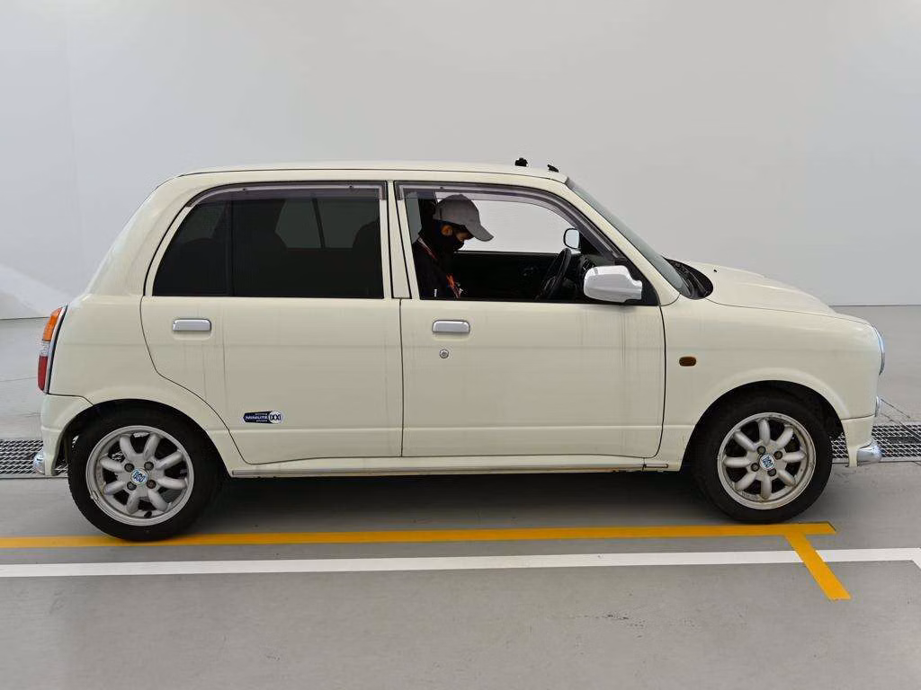 DAIHATSU MIRA GINO