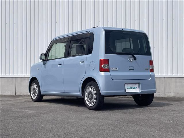TOYOTA PIXIS SPACE