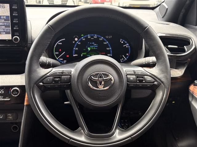 TOYOTA YARIS CROSS
