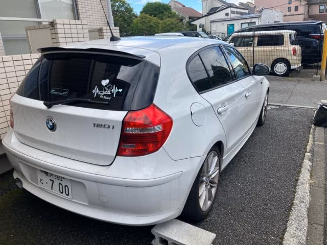 BMW 1-SERIES