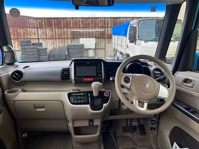 HONDA N-BOX