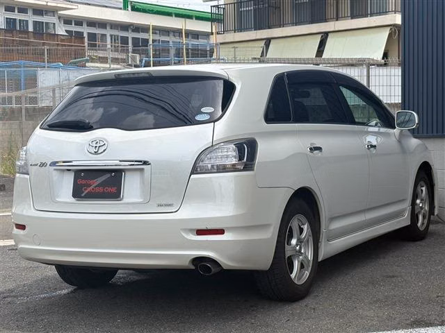 TOYOTA MARK X ZIO
