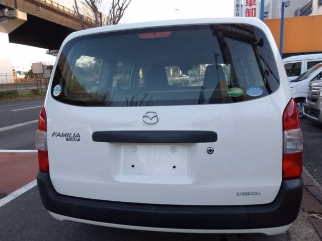 MAZDA FAMILIA