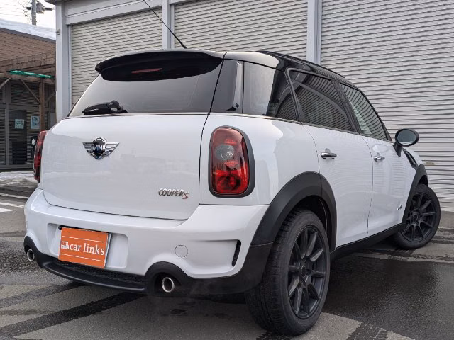 MINI CROSSOVER