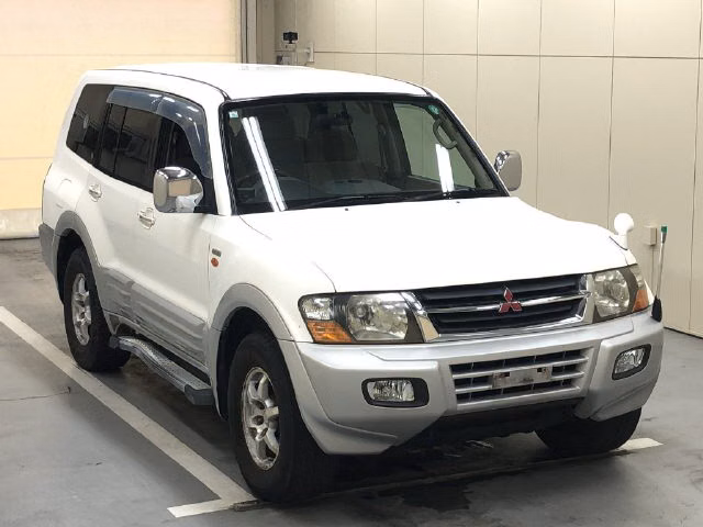 MITSUBISHI PAJERO