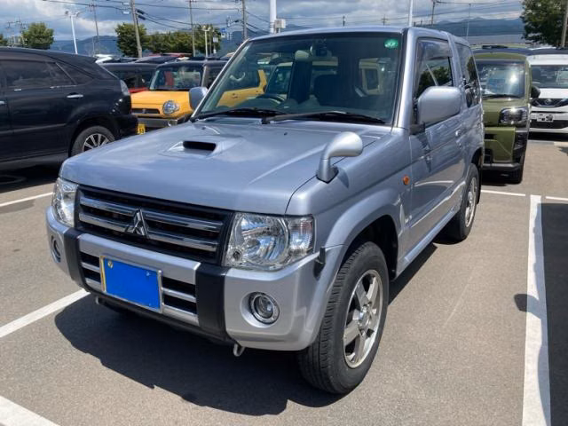 MITSUBISHI PAJERO MINI