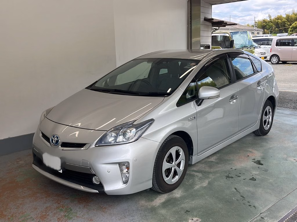 TOYOTA PRIUS PHV