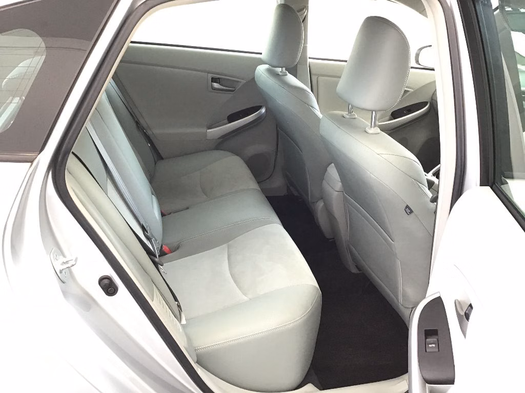 TOYOTA PRIUS PHV