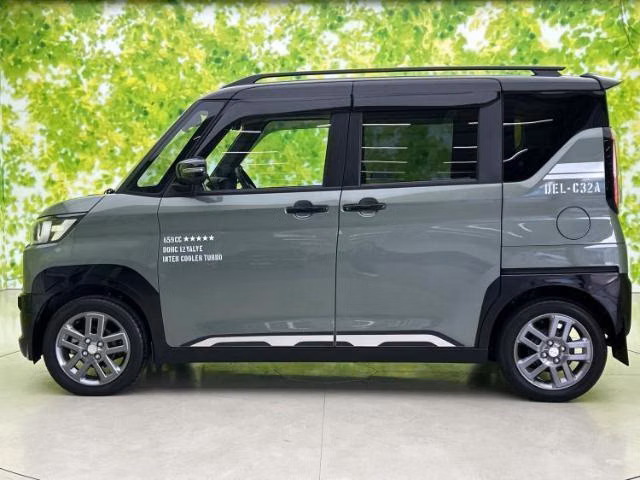 MITSUBISHI DELICA MINI