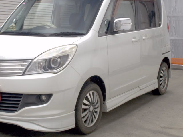 MITSUBISHI DELICA D:2
