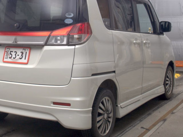 MITSUBISHI DELICA D:2