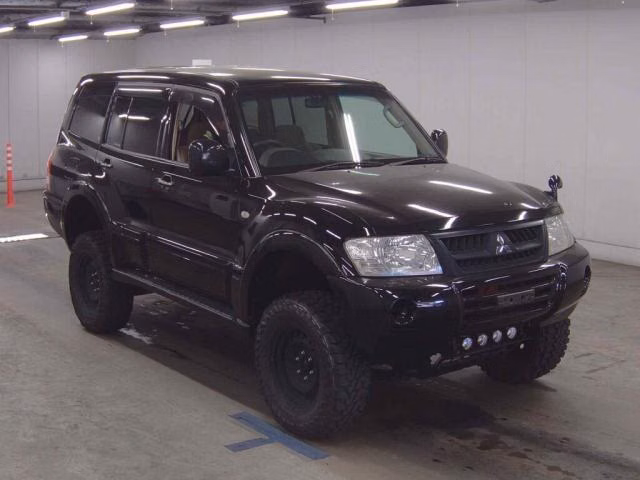 MITSUBISHI PAJERO
