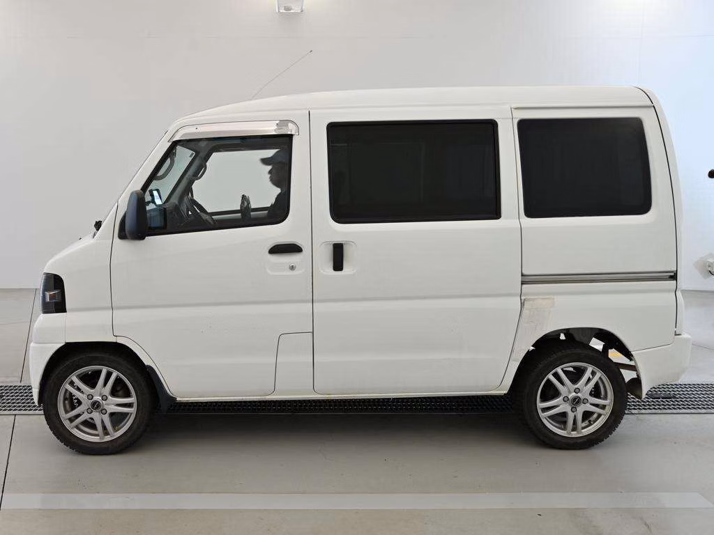 MITSUBISHI MINICAB